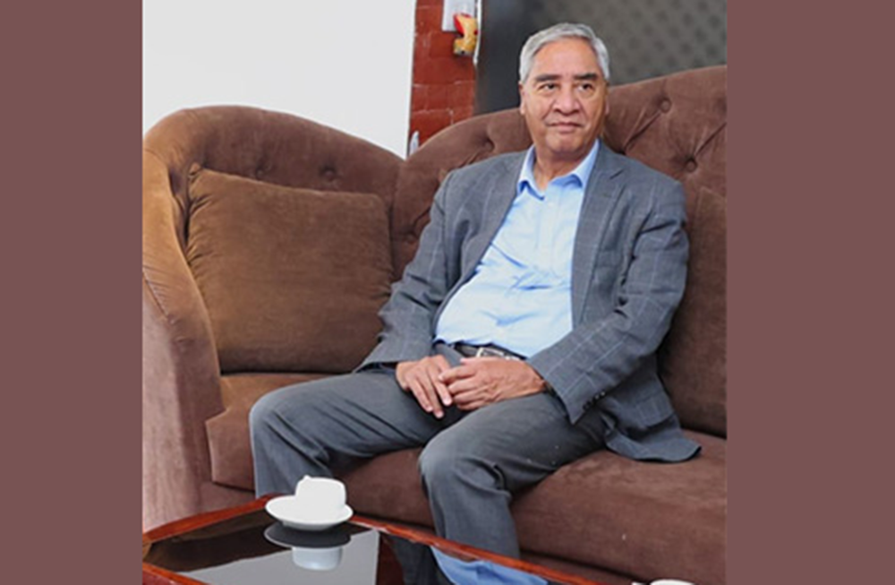 सभापति देउवाले सरकारमा रहेका काँग्रेसका मन्त्रीसँग सामूहिक छलफल गर्दै